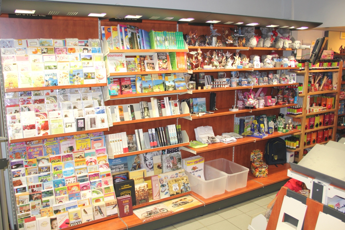 THIERS 63 - CC CARREFOUR